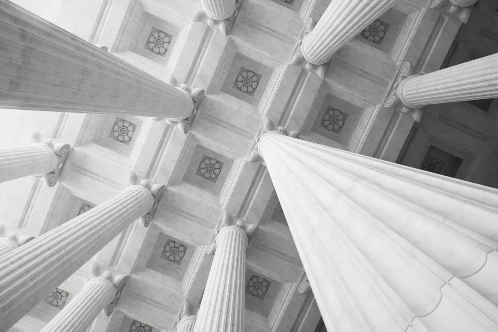 Black and White Vertical Pillars